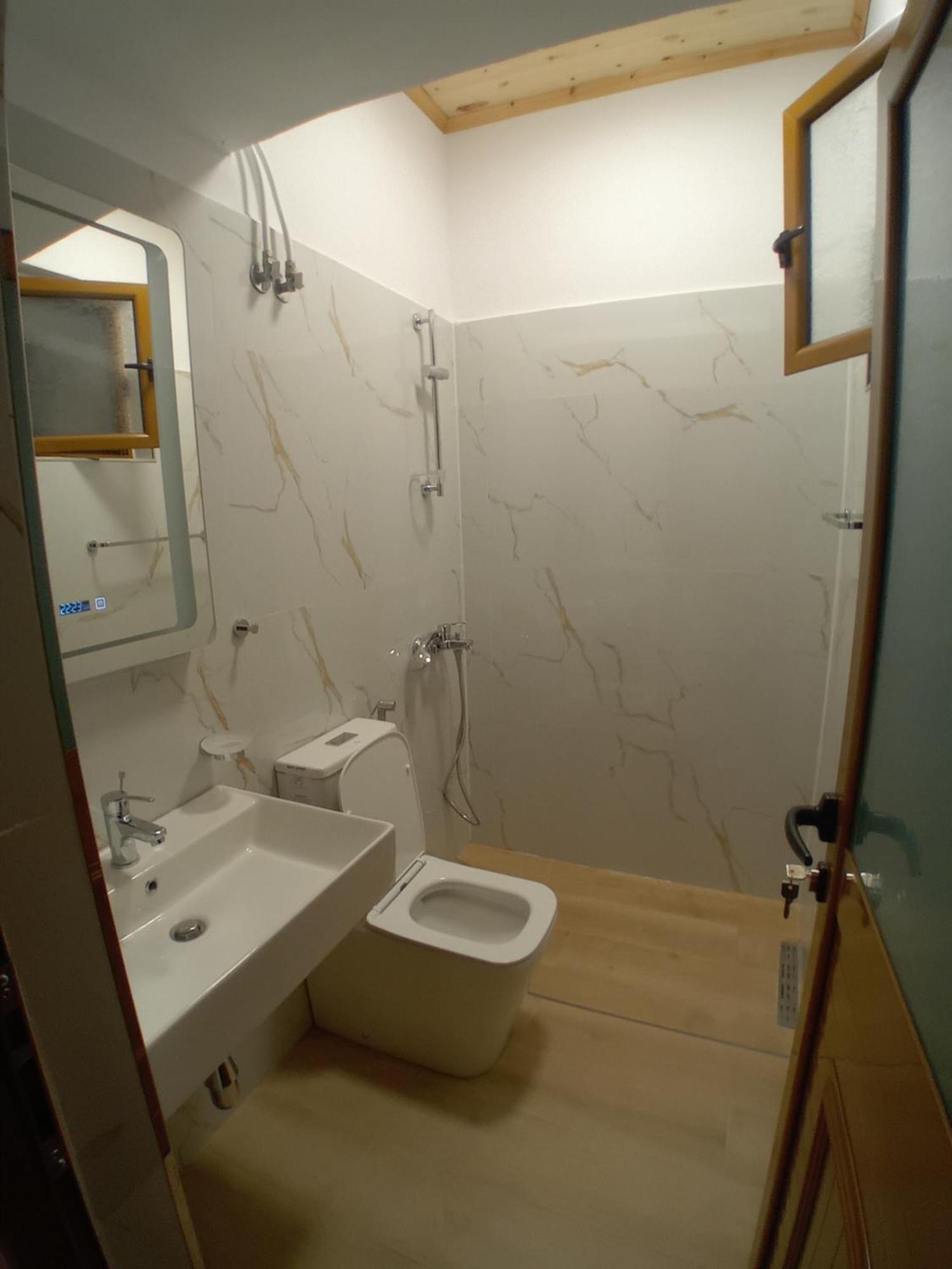 Arpet Guesthouse Gjirokastër المظهر الخارجي الصورة